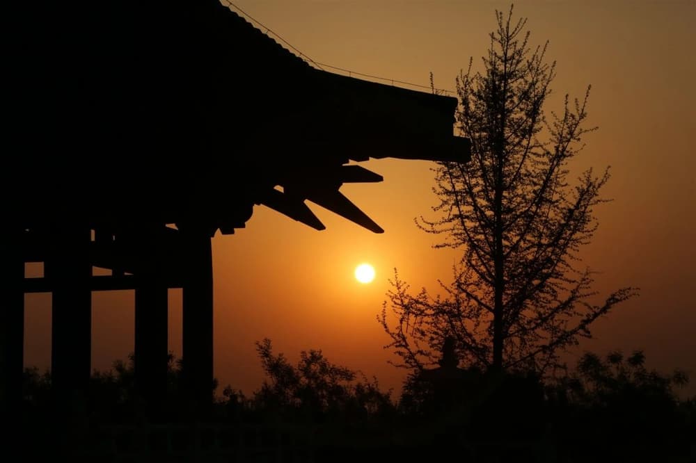 把做慈善做為主流,那就本末倒置了